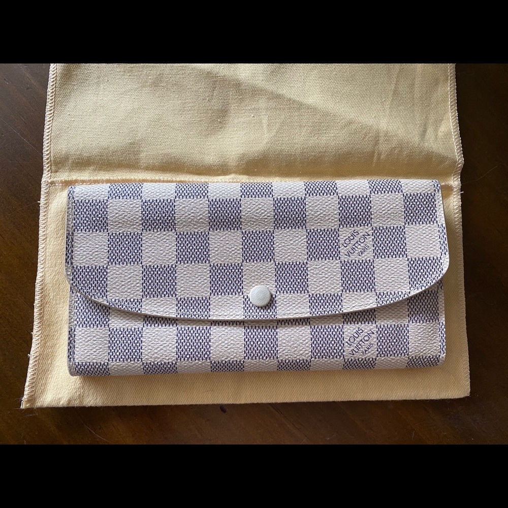 🤍LOUIS VUITTON Damier Azure Wallet🤍